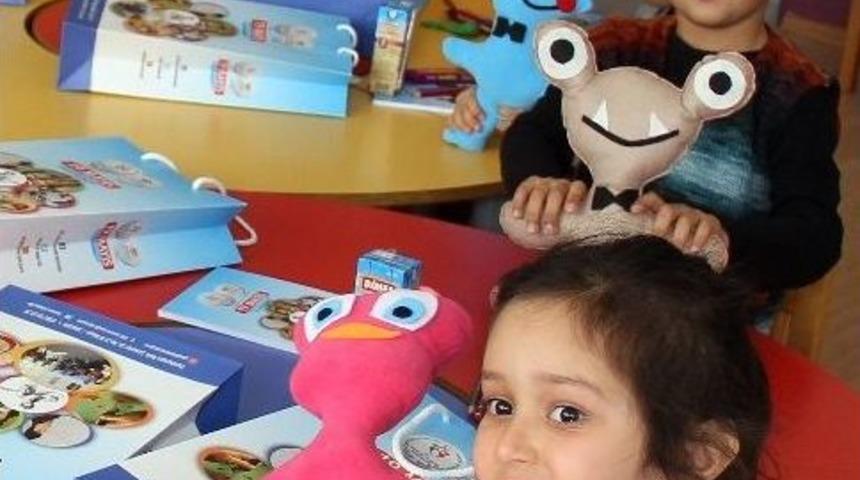 Oyuncak At&ouml;lyesi Mutluluk Dağıttı