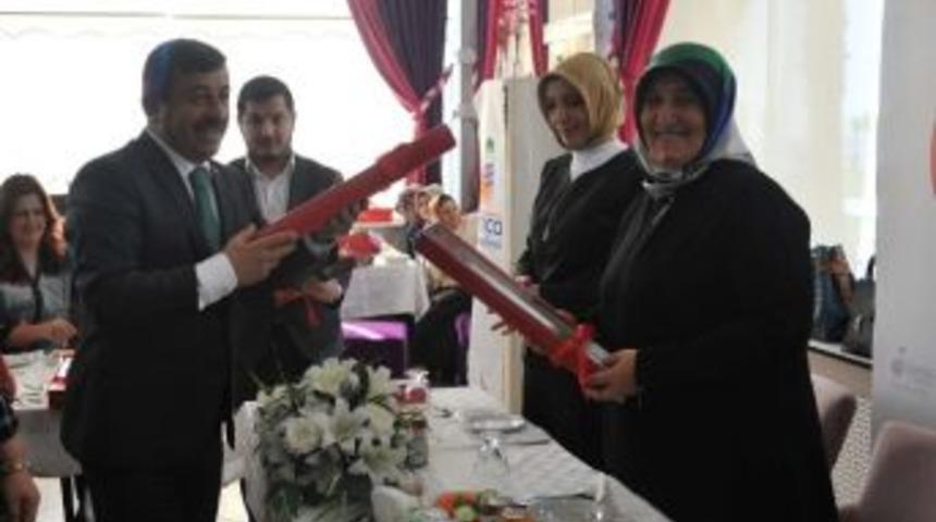 Başkan Karabacak &Ccedil;alışan Kadınları Unutmadı