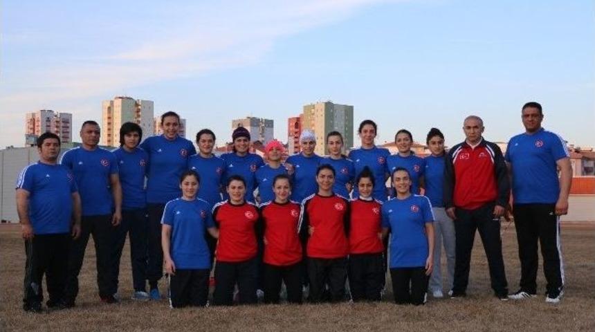 Kadın Boks&ouml;rler Samsun&rsquo;da Bir İlke İmza Atmak İstiyor