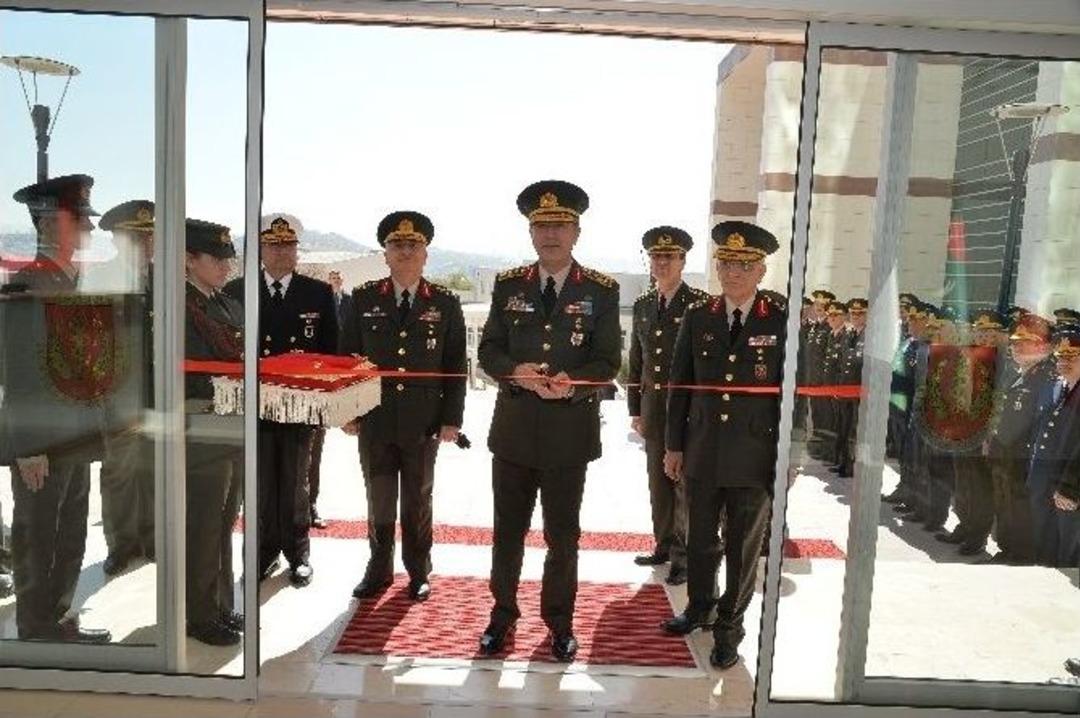 Orgeneral Akar, Gata &Ouml;ğrenci K&uuml;lt&uuml;r Merkezi&rsquo;ni Hizmete A&ccedil;tı