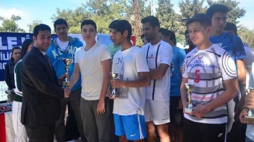 Adana&rsquo;da Okullararası Tenis Turnuvası Tamamlandı