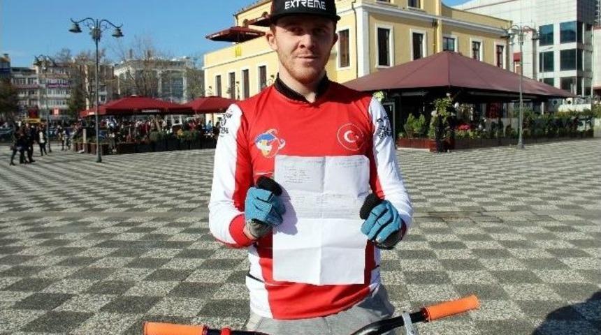 Akrobat Bisiklet&ccedil;inin Başı Cezalarla Dertte