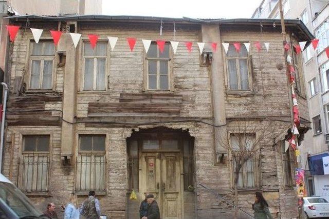 Kırklareli&rsquo;ndeki Metruk Binalar Tehlike Oluşturuyor 1