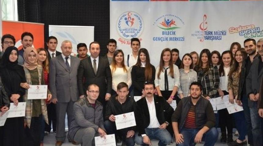 Bilecik&rsquo;te Gen&ccedil;lik Merkezleri Arası T&uuml;rk M&uuml;ziği Yarışması Yapıldı