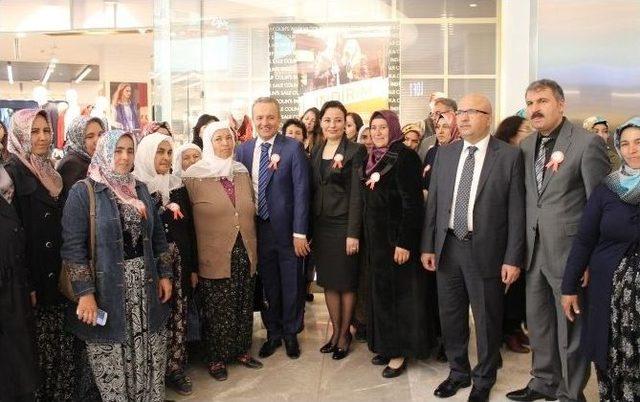 Kadın G&ouml;z&uuml;yle &Ccedil;ekilen Fotoğraflar Park Afyon Avm&rsquo;de Sergileniyor 2