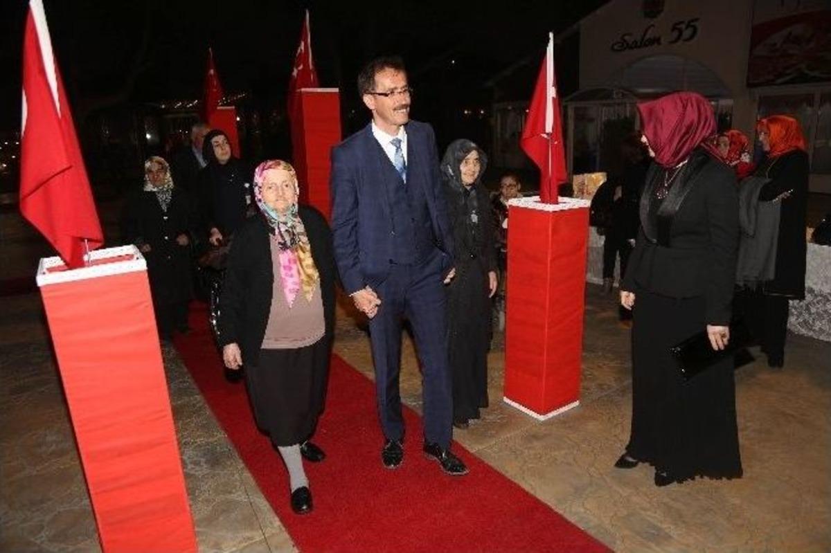 Atakum&rsquo;da Kadınlar &rsquo;kırmızı Halı&rsquo; İle Karşılandı