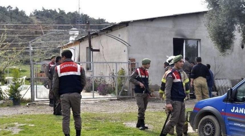 Muhtarın Kız Kardeşi Yanarak &Ouml;ld&uuml;