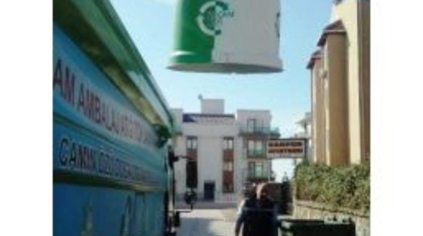 İzmit&rsquo;te Cam Kumbaralar &Ccedil;evre Temizliğine Yardım Ediyor
