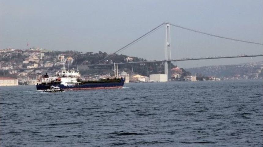 Rus Askeri Kargo Gemisi İstanbul Boğazı&rsquo;ndan Ge&ccedil;ti