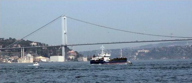 Rus Askeri Kargo Gemisi İstanbul Boğazı’ndan Geçti