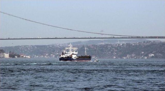 Rus Askeri Kargo Gemisi İstanbul Boğazı’ndan Geçti