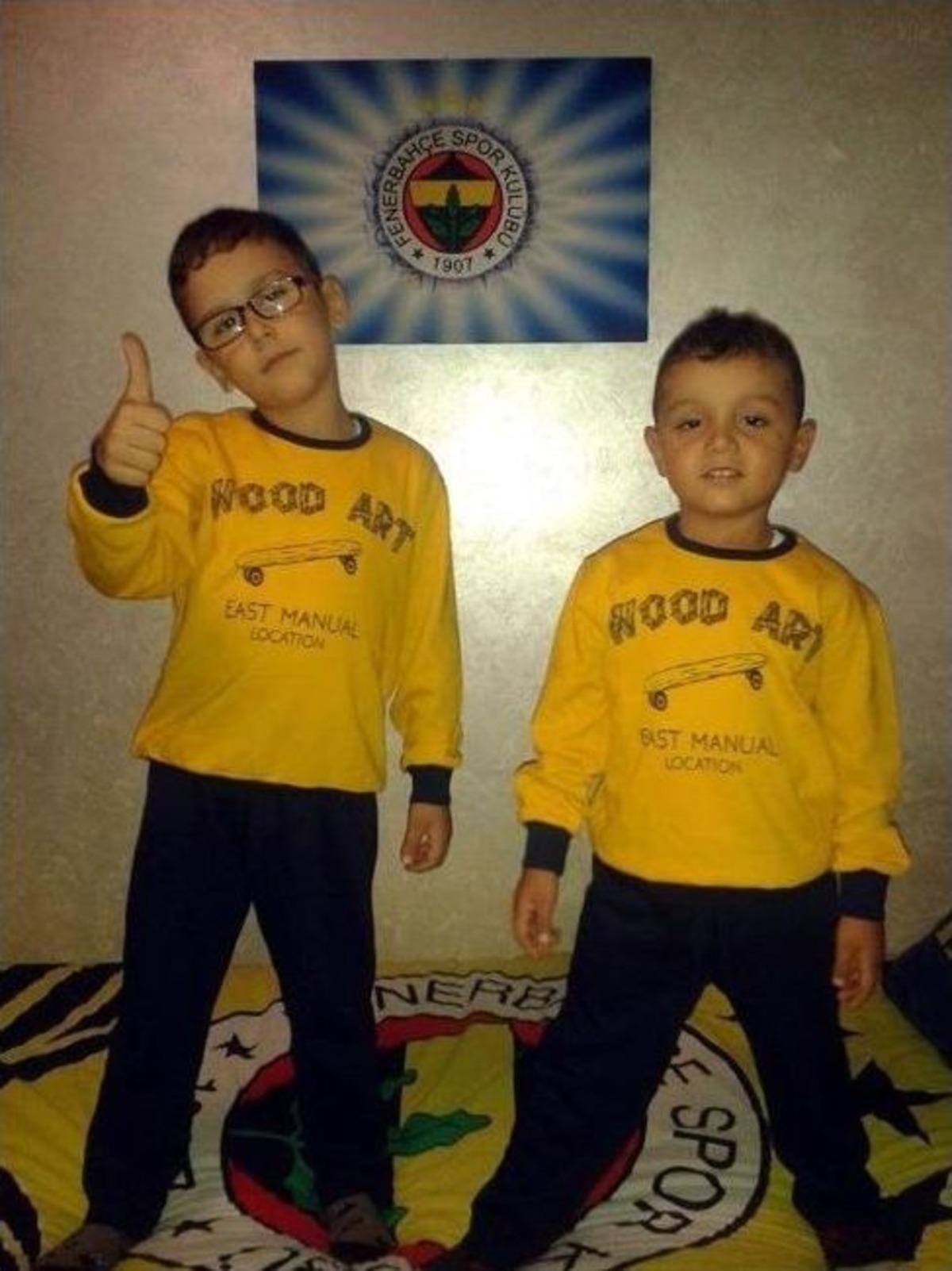 Suriye&rsquo;den Atılan Roketle Hayatını Kaybeden Mert &Ouml;zkan G&ouml;zyaşlarıyla Toprağa Verildi