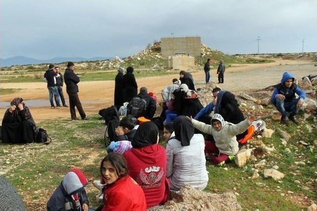 Yakalanan Suriyeli Göçmenden Cumhurbaşkanına Sevgi Gösterisi