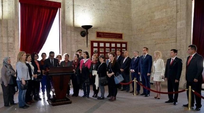 Tepebaşı, Kadınlar G&uuml;n&uuml;&rsquo;nde Ata&rsquo;nın Huzurunda