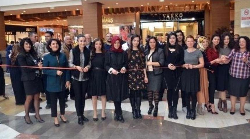 Şanlıurfa Piazza&rsquo;da &rsquo;ve Kadın&rsquo; Fotoğraf Sergisi A&ccedil;ıldı