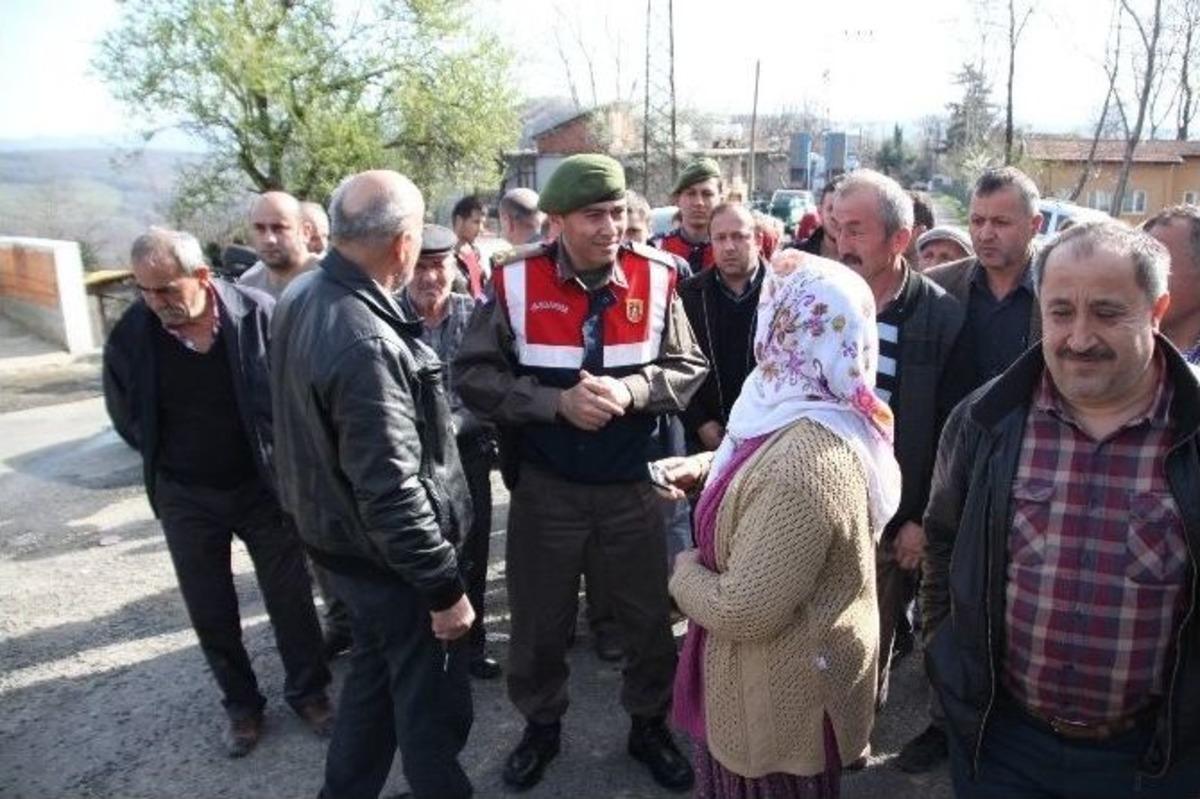 K&ouml;yl&uuml;lerden Baz İstasyonu Eylemi
