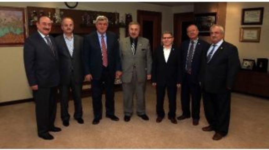 Başkan Karaosmanoğlu, &ldquo;yeni Anayasa T&uuml;rkiye İ&ccedil;in Elzemdir&rdquo;