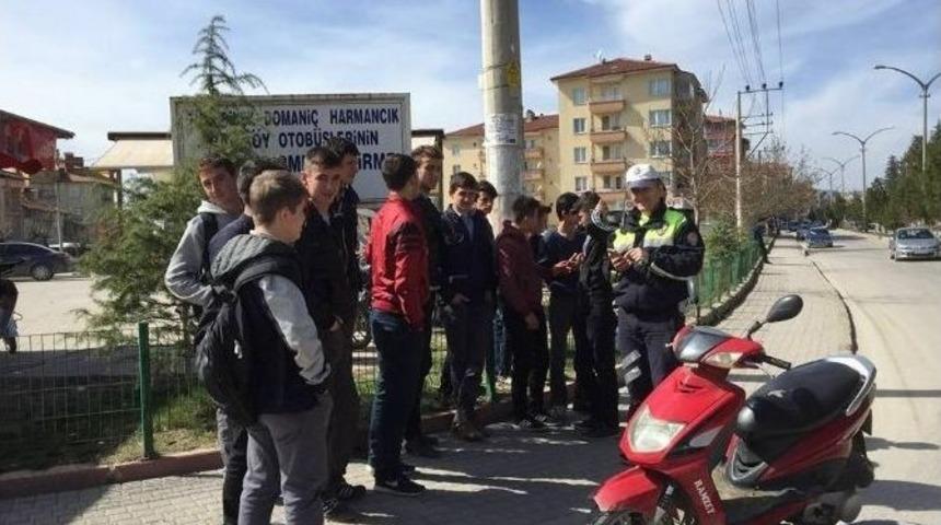 Tavşanlı&rsquo;da Okul &Ouml;nlerinde Motosiklet Denetimi
