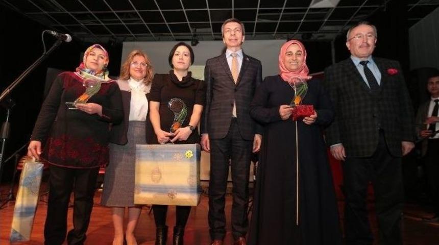 Denizli&rsquo;de &lsquo;şiirlerle Ve Şarkılarla Kadın&rsquo; Programı D&uuml;zenlendi