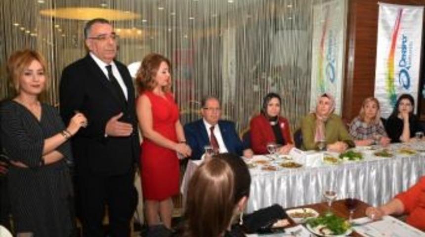 G&uuml;ler: "il&ccedil;elerimizin &Ccedil;oğunda Dişhekimi Yok"