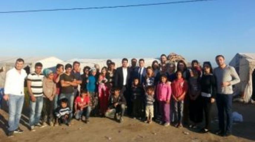 Chp&rsquo;li Gen&ccedil;lerden &Ccedil;adırda Yaşayan &Ccedil;ocuklara Yardım