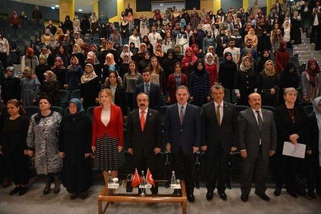 Sa&uuml;&rsquo;de D&uuml;nya Kadınlar G&uuml;n&uuml; Kutlandı 1