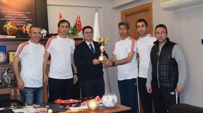 Voleybol Erkek Takımı 3. Lige Y&uuml;kseldi