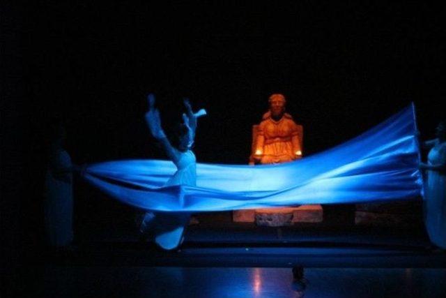 Kırklareli&rsquo;nde Kadınlar G&uuml;n&uuml;&rsquo;ne &Ouml;zel Tiyatro 1