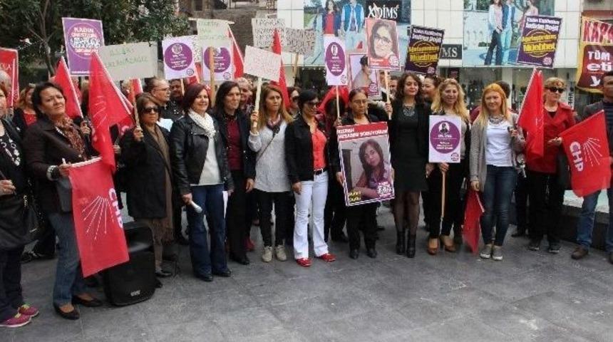 Chp&rsquo;li Kadınlardan Oturma Eylemi