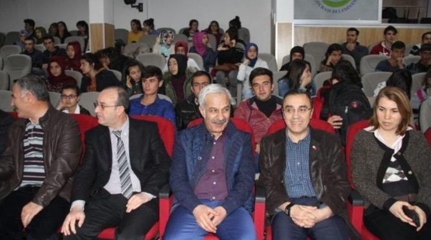 &Ouml;ğrencilere Sınav &Ouml;ncesi Konferans