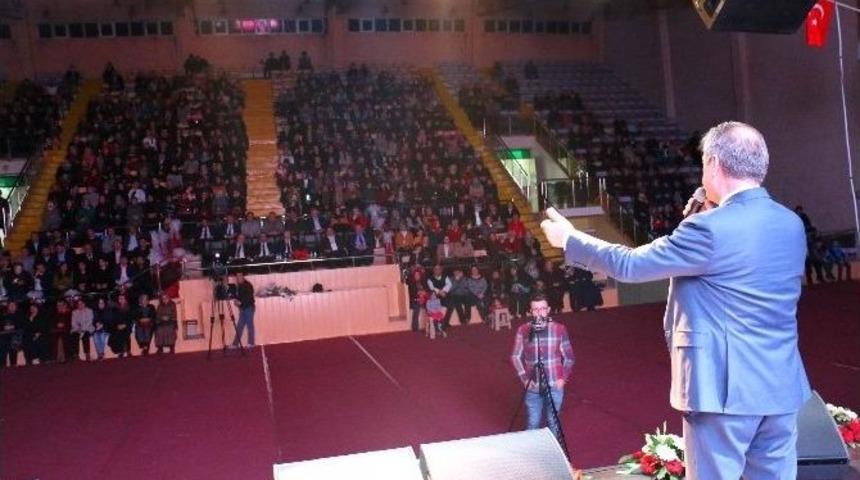 &Ccedil;ankırı Belediyesi Kadınlar G&uuml;n&uuml;n&uuml; Şiirlerle Kutladı