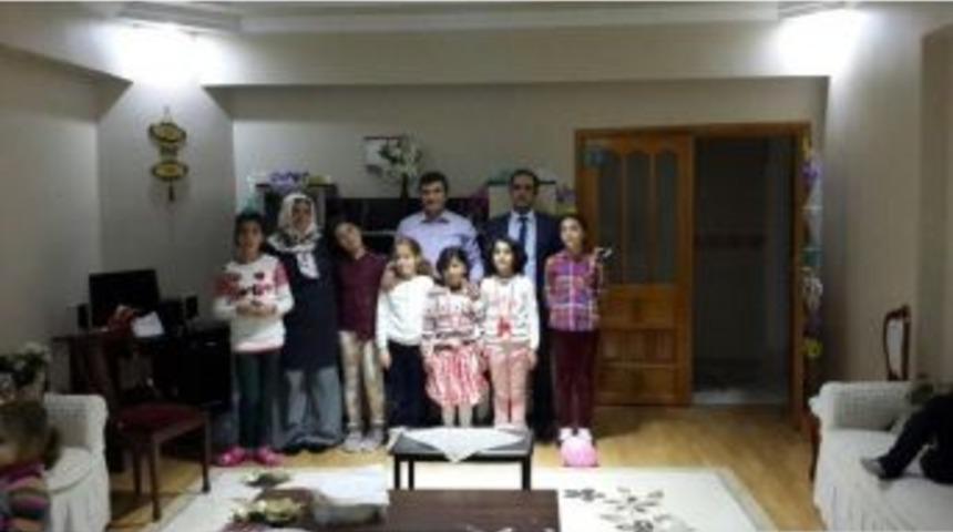 &Ccedil;ocuk Evinde Kalan &Ccedil;ocukların Sanatsal Başarısı