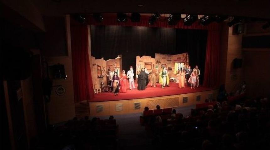 &lsquo;ayyar Hamza&rsquo; İsimli Tiyatro Oyunu Beğeni Kazandı