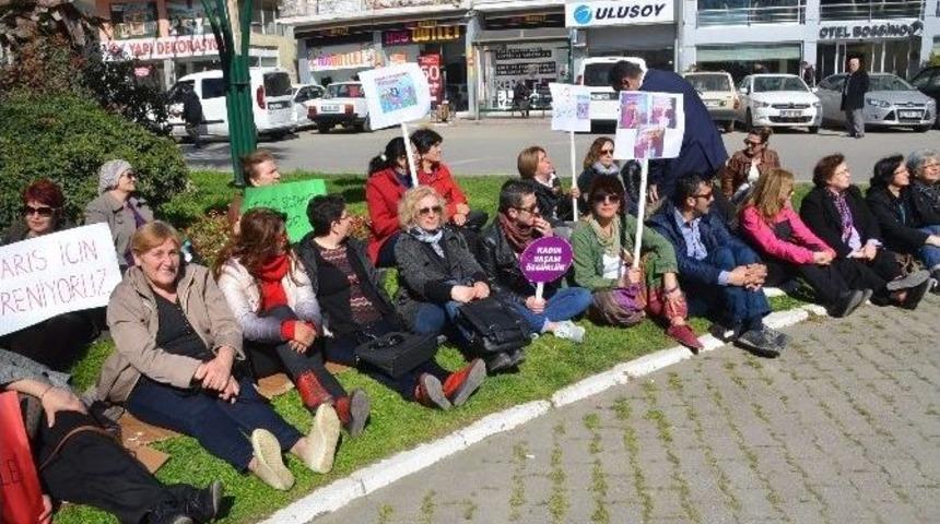 Chp&rsquo;li Kadınlar &rsquo;&ouml;zgecan Yasası&rsquo; İ&ccedil;in Oturma Eylemi Yaptı