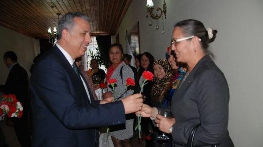 Kaymakam Şevket Cinbir Kadınları Yalnız Bırakmadı