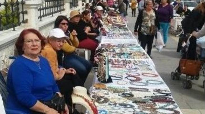 Didim&rsquo;de K&uuml;lt&uuml;r Sanat At&ouml;lyesi Kursiyerleri Kermes A&ccedil;tı