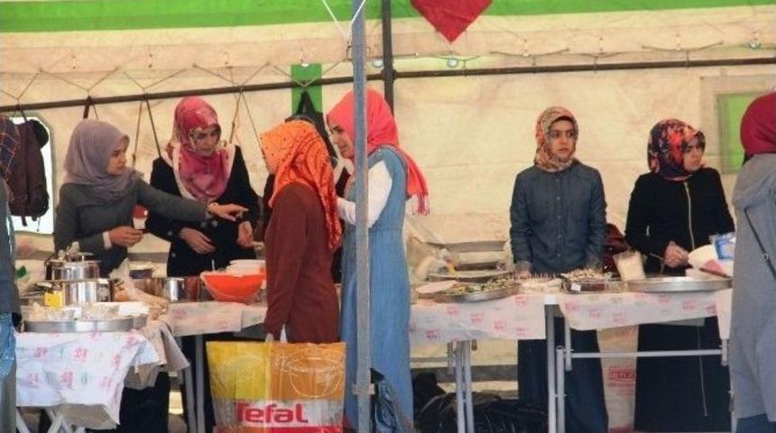 Suriyeli &Ccedil;ocuklar Yararına Kermes