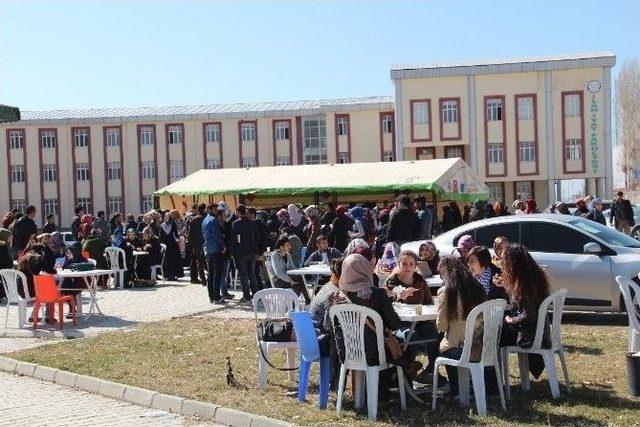 Suriyeli Çocuklar Yararına Kermes