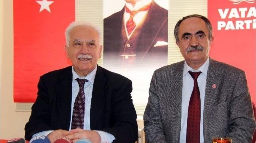 Vatan Partisi Genel Başkanı Doğu Perin&ccedil;ek: