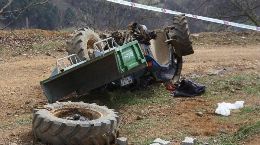 Yaşlı Adam Kullandığı Trakt&ouml;r&uuml;n Altında Can Verdi