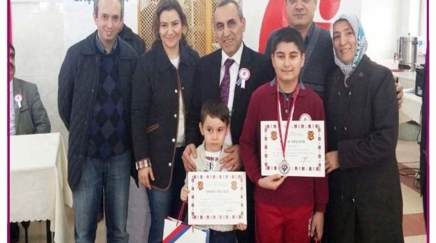 Malatya &Ccedil;ınar Koleji &Ouml;ğrencisi, Satran&ccedil; Turnuvasında 2. Oldu