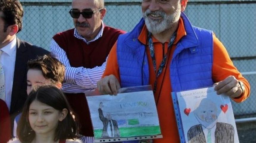 &Ouml;ğrencilerden Karaman&rsquo;a Doğum G&uuml;n&uuml; S&uuml;rprizi