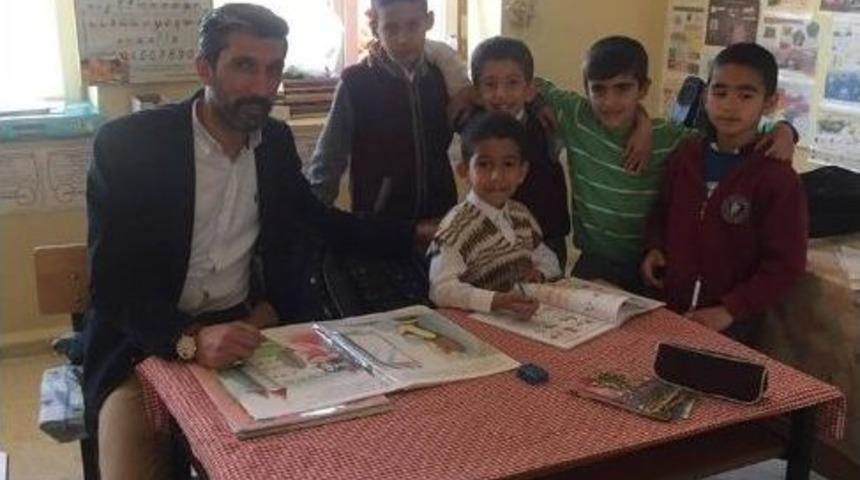 &lsquo;k&uuml;t&uuml;phanesi Olmayan K&ouml;y Okulları Kalmasın&rsquo; Projesi Devam Ediyor