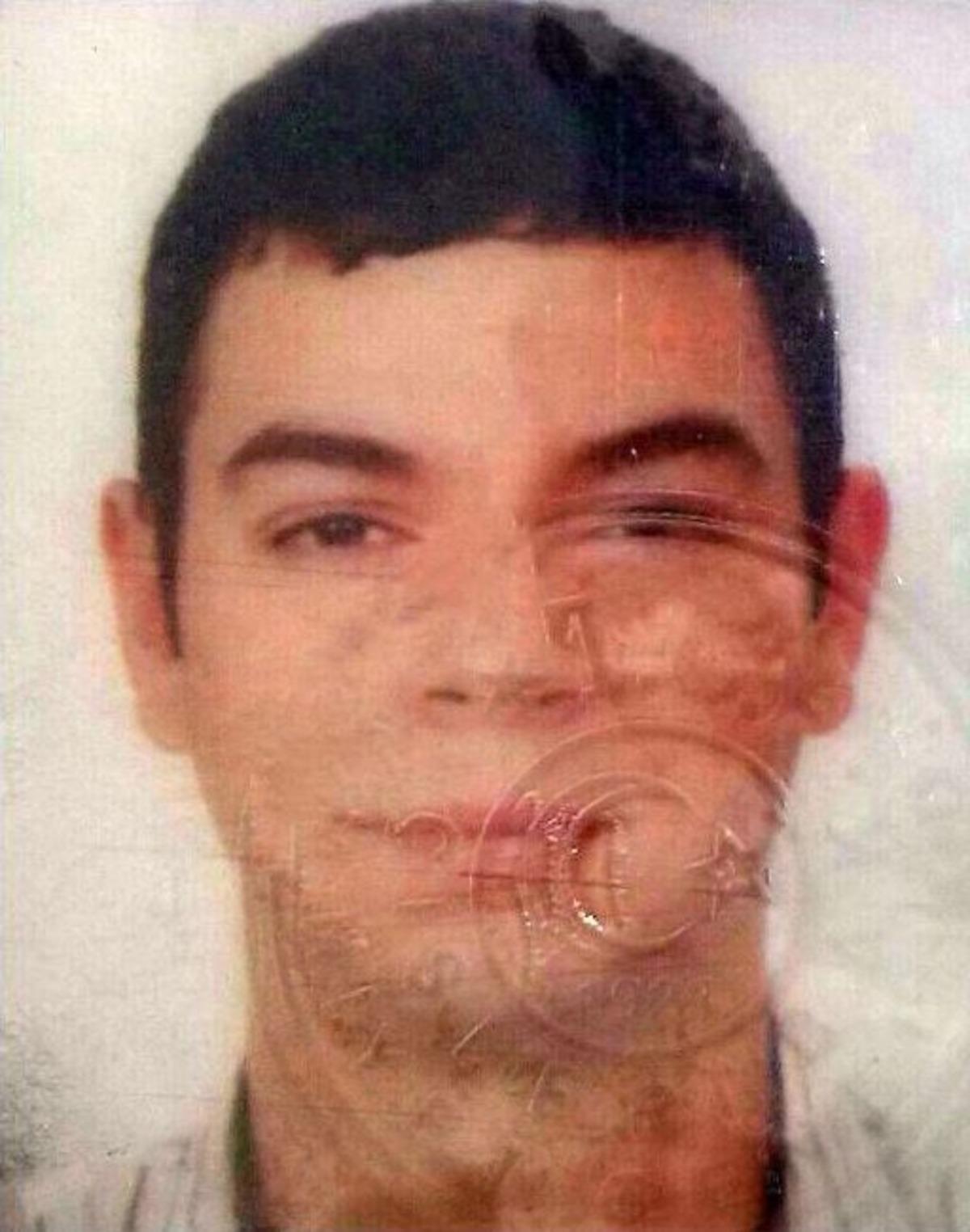 L&uuml;ks Otomobil Bariyerlere Ve Tır&rsquo;a &Ccedil;arptı: 2 &Ouml;l&uuml;, 1 Yaralı