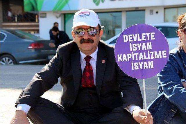 Chp’li Kadınlardan “özgecan Yasası” İçin Oturma Eylemi