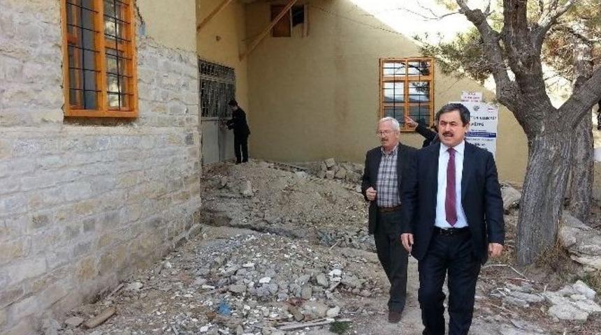 Darende Belediye Başkanı Dr. S&uuml;leyman Eser, Kent M&uuml;zesinde İncelemelerde Bulundu