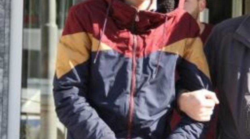 Uyuşturucu Ticaretinden 2 Kişi Tutuklandı