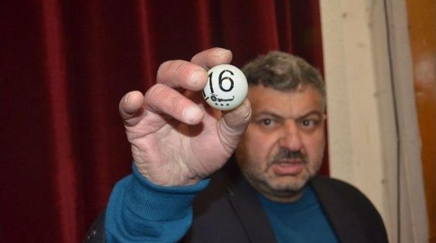 İşe Alım Kurasında Bir Toptaki 2 Numara Salonu Karıştırdı