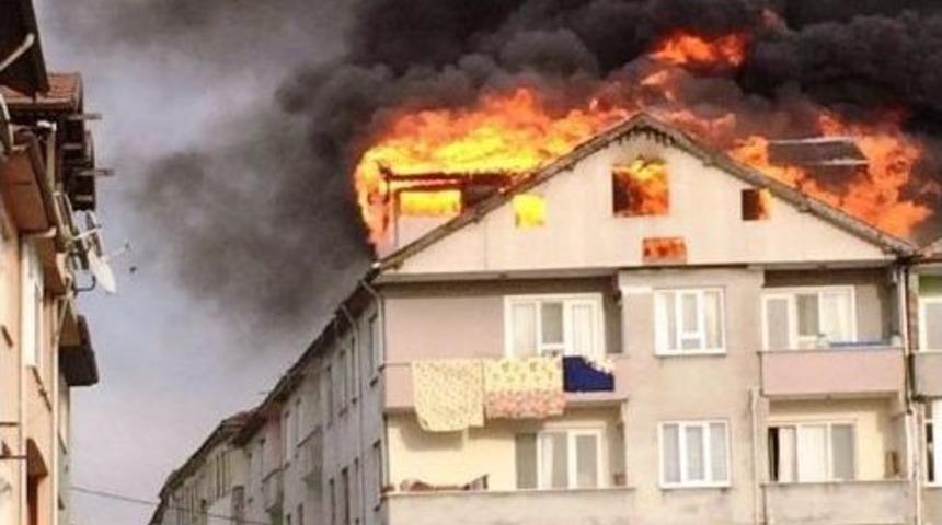 &Ccedil;atı Yangını Korku Dolu Anlar Yaşattı