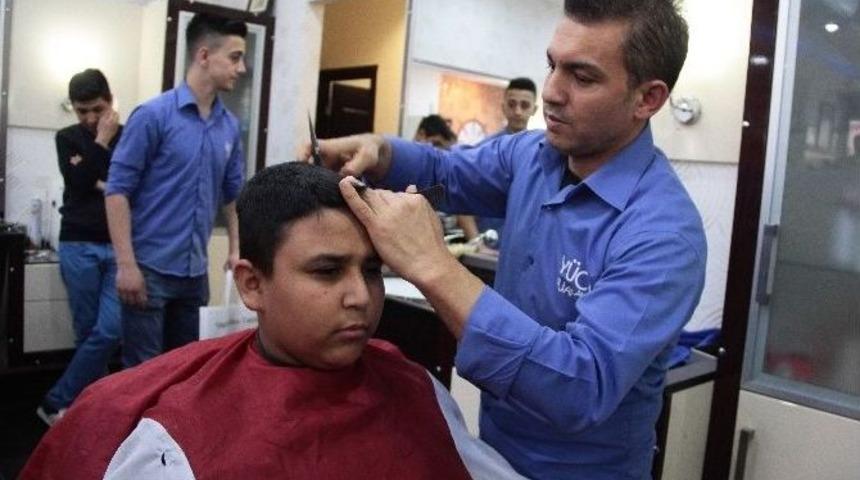 Kuaför Salonundan Örnek Davranış